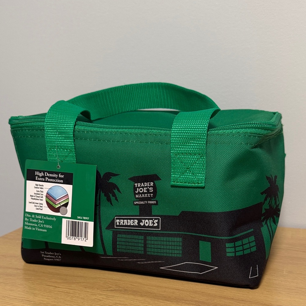 Trader Joe’s Insulated Lunch Cooler Bag — Reusable, Green